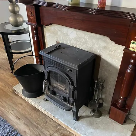 Centrally Located 3 Bedroom * ラヒンチ