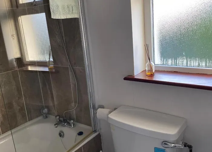 Centrally Located 3 Bedroom *